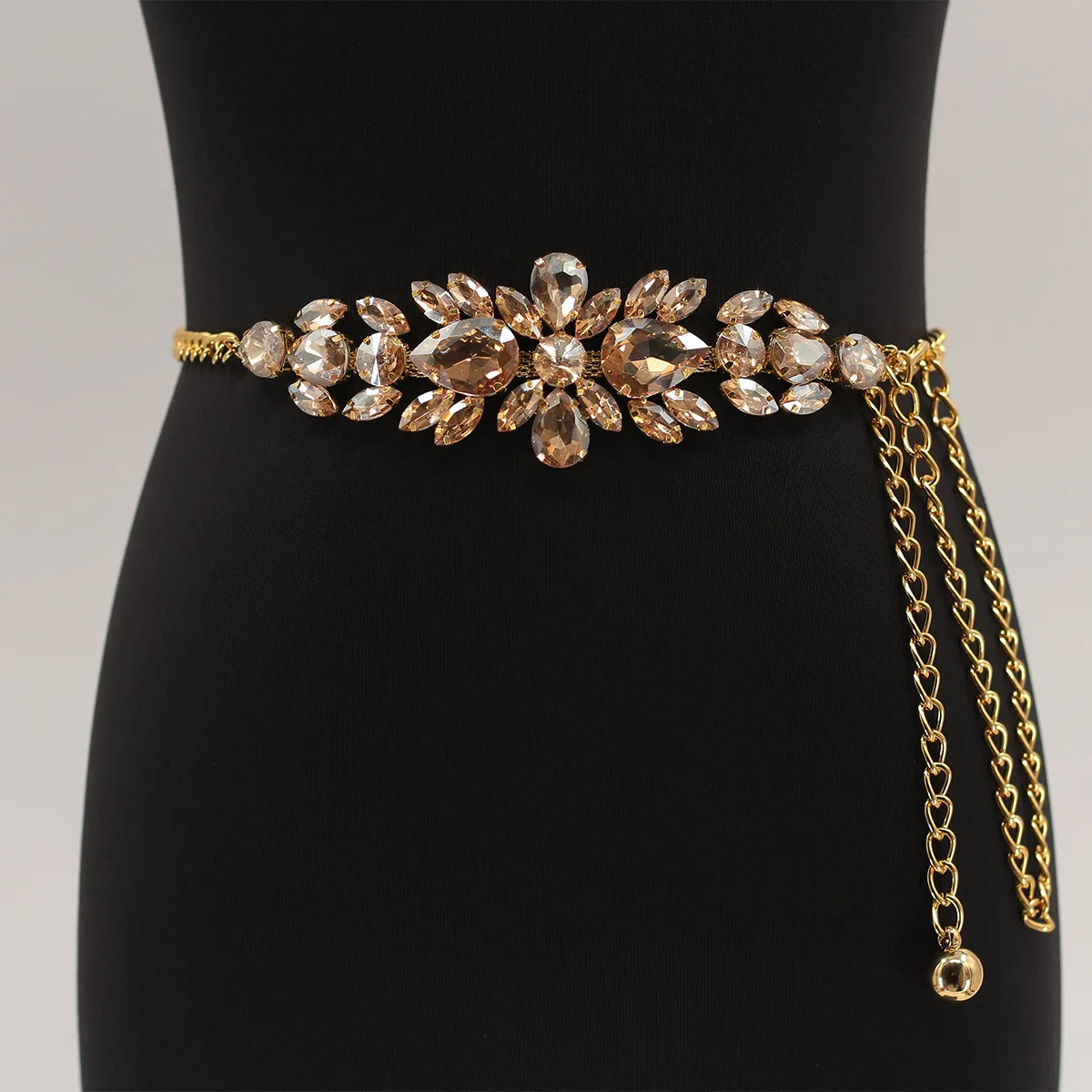 105cm Women Rhinestone Inlay Metal Chain Belt Decoration High Waist Fashion Skirt Dress Evening Accessories Golden Silver
105cm Women Rhinestone Inlay Metal Chain Belt Decoration High Waist Fashion Skirt Dress Evening Accessories Golden Silver