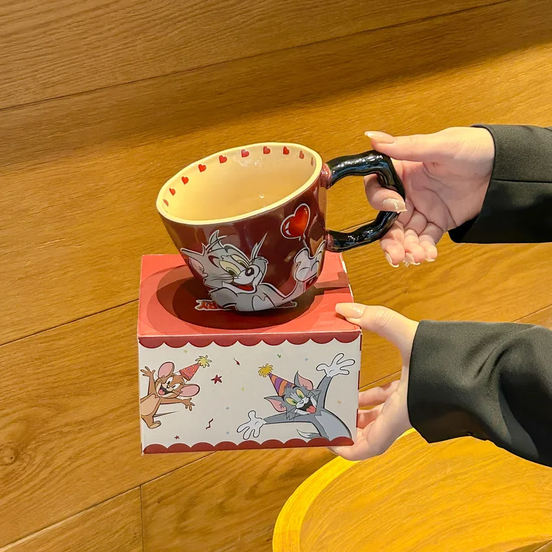 530ml Tom And Jerry Mug Creative Exquisite Ceramic Water Cup With Box Milk Coffee Cup Cute Couple Kids Birthday Gift Souvenir
530ml Tom And Jerry Mug Creative Exquisite Ceramic Water Cup With Box Milk Coffee Cup Cute Couple Kids Birthday Gift Souvenir