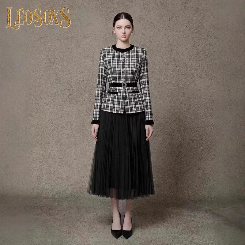 LEOSOXS Women Skirt Set Small Fragrance Tweed Plaid Jacket Black Tulle High Waist Two Piece Checkered Mesh 2025 Autumn New Suit
LEOSOXS Women Skirt Set Small Fragrance Tweed Plaid Jacket Black Tulle High Waist Two Piece Checkered Mesh 2025 Autumn New Suit