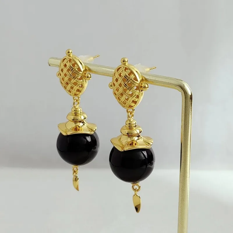 Exaggerated Retro Earrings, Earrings, Niche Design, Long High-end Medieval Women's Earrings, Qingdao Foreign Trade Jewelry
Exaggerated Retro Earrings, Earrings, Niche Design, Long High-end Medieval Women's Earrings, Qingdao Foreign Trade Jewelry