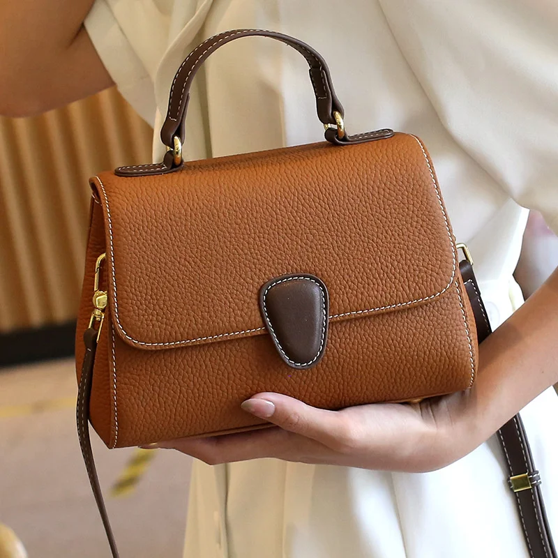 Large Capacity Women Genuine Leather Handbag Retro Cow Leather Shoulder Messenger Bag For Ladies Luxury Female Clutch Tote Bag
Large Capacity Women Genuine Leather Handbag Retro Cow Leather Shoulder Messenger Bag For Ladies Luxury Female Clutch Tote Bag