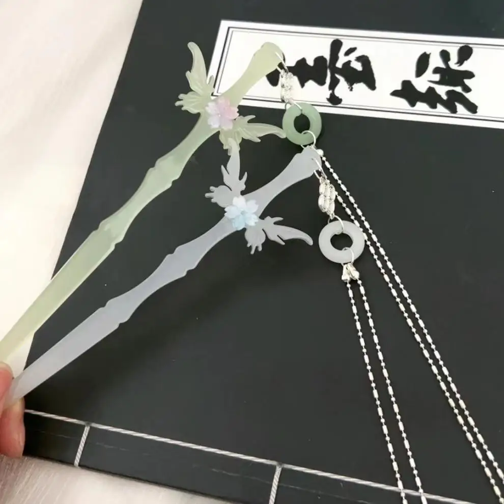 New Chinese ancient style elegant Long sword, tassel hairpin, tassel hair stick, fashionable headwear for girls, hair clip, durable hair accessory, high-quality gift, 1PC
New Chinese ancient style elegant Long sword, tassel hairpin, tassel hair stick, fashionable headwear for girls, hair clip, durable hair accessory, high-quality gift, 1PC