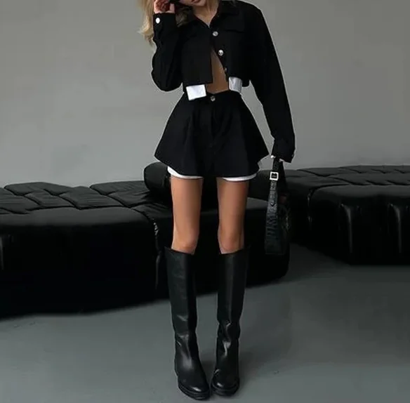 Women's Two-Piece Set New Solid Color Short Top Slim Fit High Waist Patchwork Denim Set Simple Commuting Style Casual Skirt Set
Women's Two-Piece Set New Solid Color Short Top Slim Fit High Waist Patchwork Denim Set Simple Commuting Style Casual Skirt Set