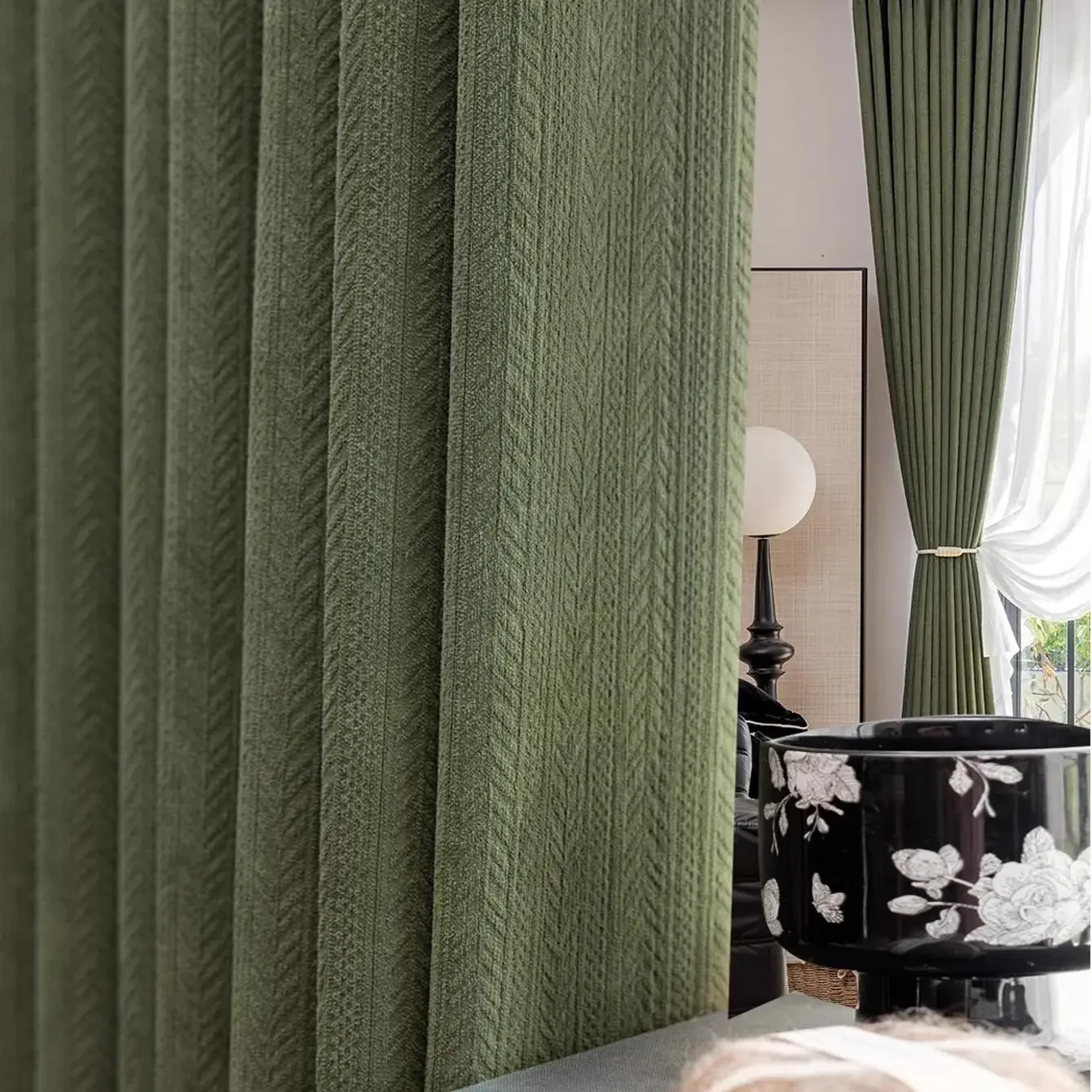 Retro Green Chenille Jacquard Blackout Curtains Bedroom Living Room High-end Customized Sunshade And Warm
Retro Green Chenille Jacquard Blackout Curtains Bedroom Living Room High-end Customized Sunshade And Warm