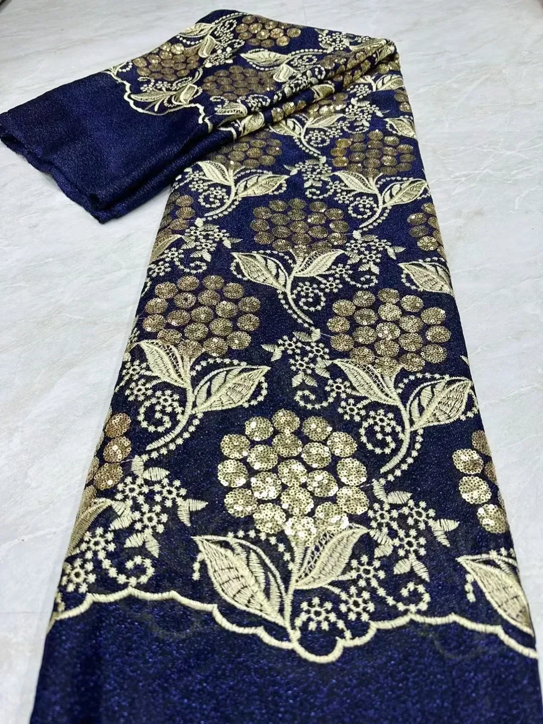 African Mesh Tulle Lace Fabric 2024 Nigerian Style Lace Fabric with Sequin Embroidery Pattern for Sewing Wedding Dress Materials
African Mesh Tulle Lace Fabric 2024 Nigerian Style Lace Fabric with Sequin Embroidery Pattern for Sewing Wedding Dress Materials