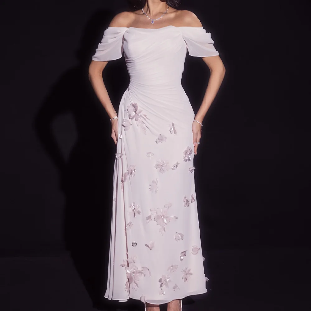 Customized Delicate Appliques Crystal Chiffon Off the Shoulder Evening Dress Fashion Boat Neck Straight Short Sleeves
Customized Delicate Appliques Crystal Chiffon Off the Shoulder Evening Dress Fashion Boat Neck Straight Short Sleeves