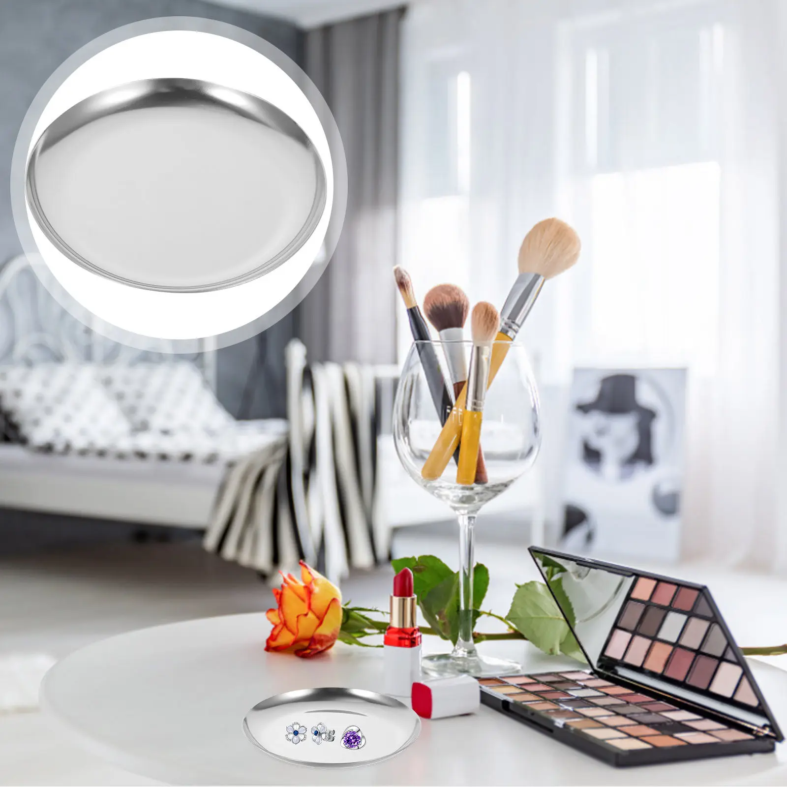 Simple Round Stainless Steel Jewelry Tray Elegant Jewelry Organizer Ring Necklace Holder for Dressing Table Desktop Storage
Simple Round Stainless Steel Jewelry Tray Elegant Jewelry Organizer Ring Necklace Holder for Dressing Table Desktop Storage
