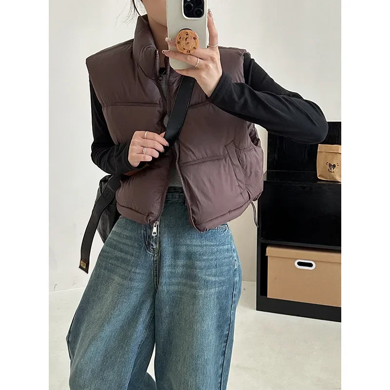 Women's new autumn and winter European and American style short stand collar thickened sleeveless cotton vest vest vest trendy
Women's new autumn and winter European and American style short stand collar thickened sleeveless cotton vest vest vest trendy