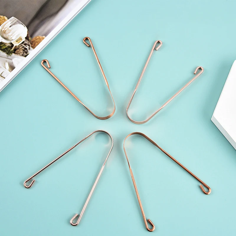 Скребок для языка из нержавеющей стали с покрытием, инструмент для гигиены полости рта, аксессуар для ухода за зубной щеткой для свежего дыхания
Скребок для языка из нержавеющей стали с покрытием, инструмент для гигиены полости рта, аксессуар для ухода за зубной щеткой для свежего дыхания