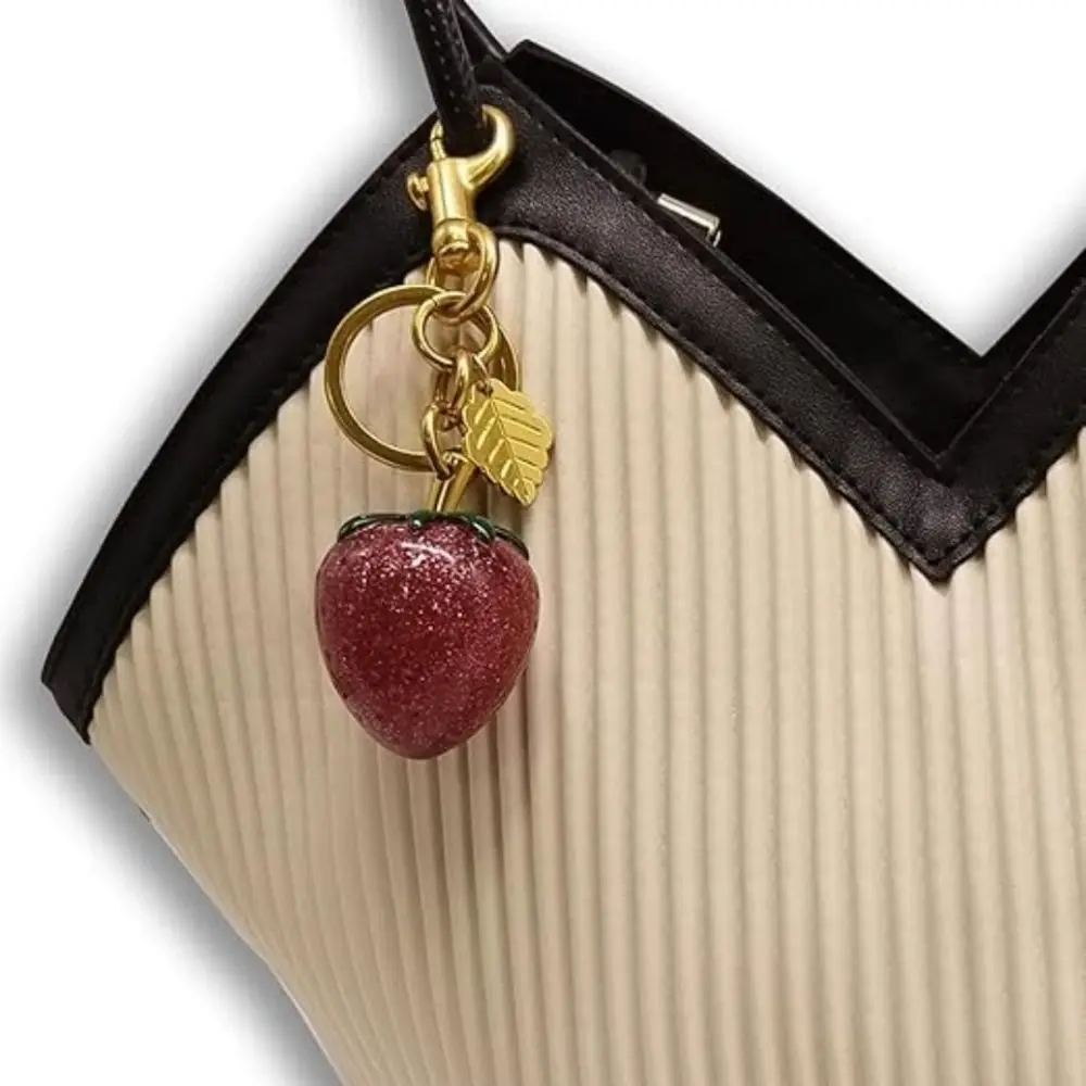 Cute Zinc Alloy Strawberry Bag Charm Keychain Decoration Crystal Strawberry Pendant Accessory Pink Exquisite Keychain Present
Cute Zinc Alloy Strawberry Bag Charm Keychain Decoration Crystal Strawberry Pendant Accessory Pink Exquisite Keychain Present