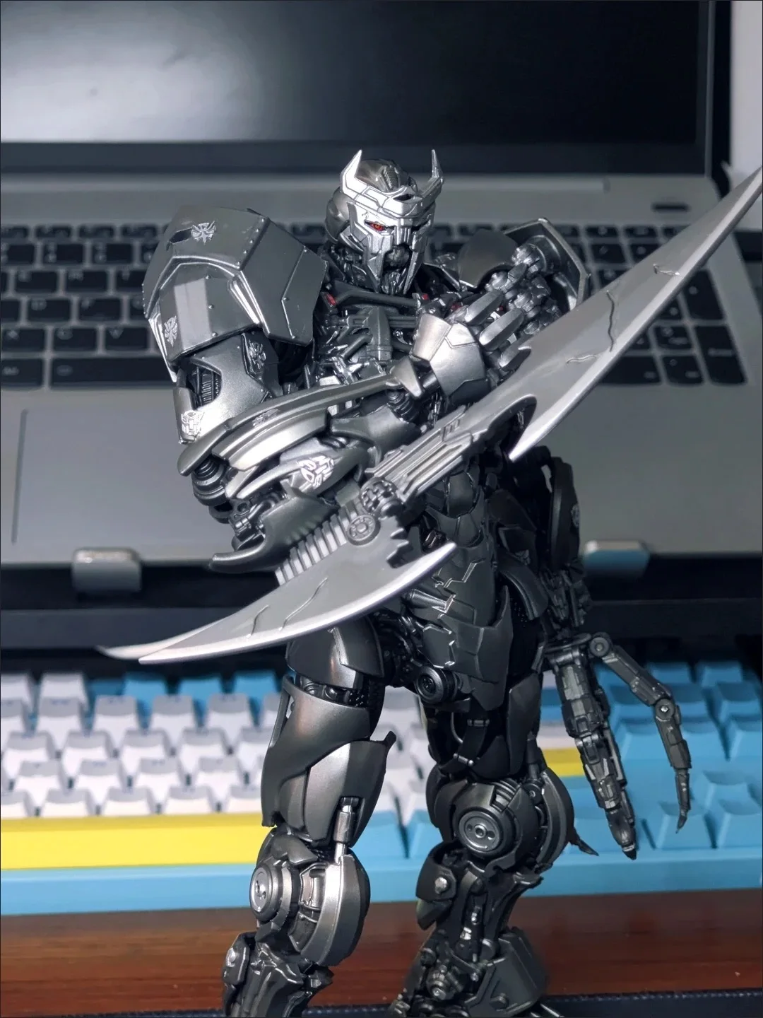 YOLOPARK AMK SERIES Transformers Toy Movie 7: Rise of The Beasts - 22cm Scourge Model Kit action figures For Boys Girls
YOLOPARK AMK SERIES Transformers Toy Movie 7: Rise of The Beasts - 22cm Scourge Model Kit action figures For Boys Girls