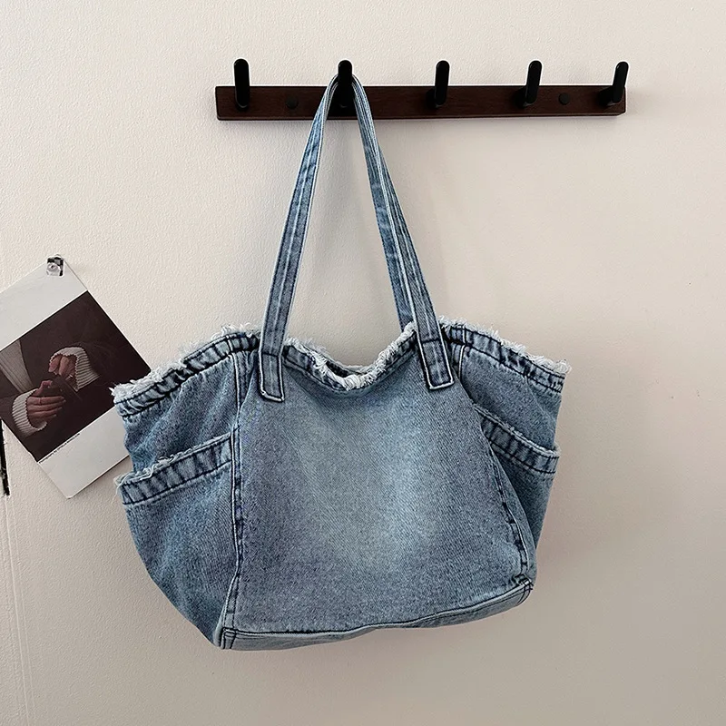 2025 New Fashionable Denim Bag with Personalized Hairy Edge Shoulder Bag for Women, Large Capacity Commuter Handheld Tote Bag
2025 New Fashionable Denim Bag with Personalized Hairy Edge Shoulder Bag for Women, Large Capacity Commuter Handheld Tote Bag