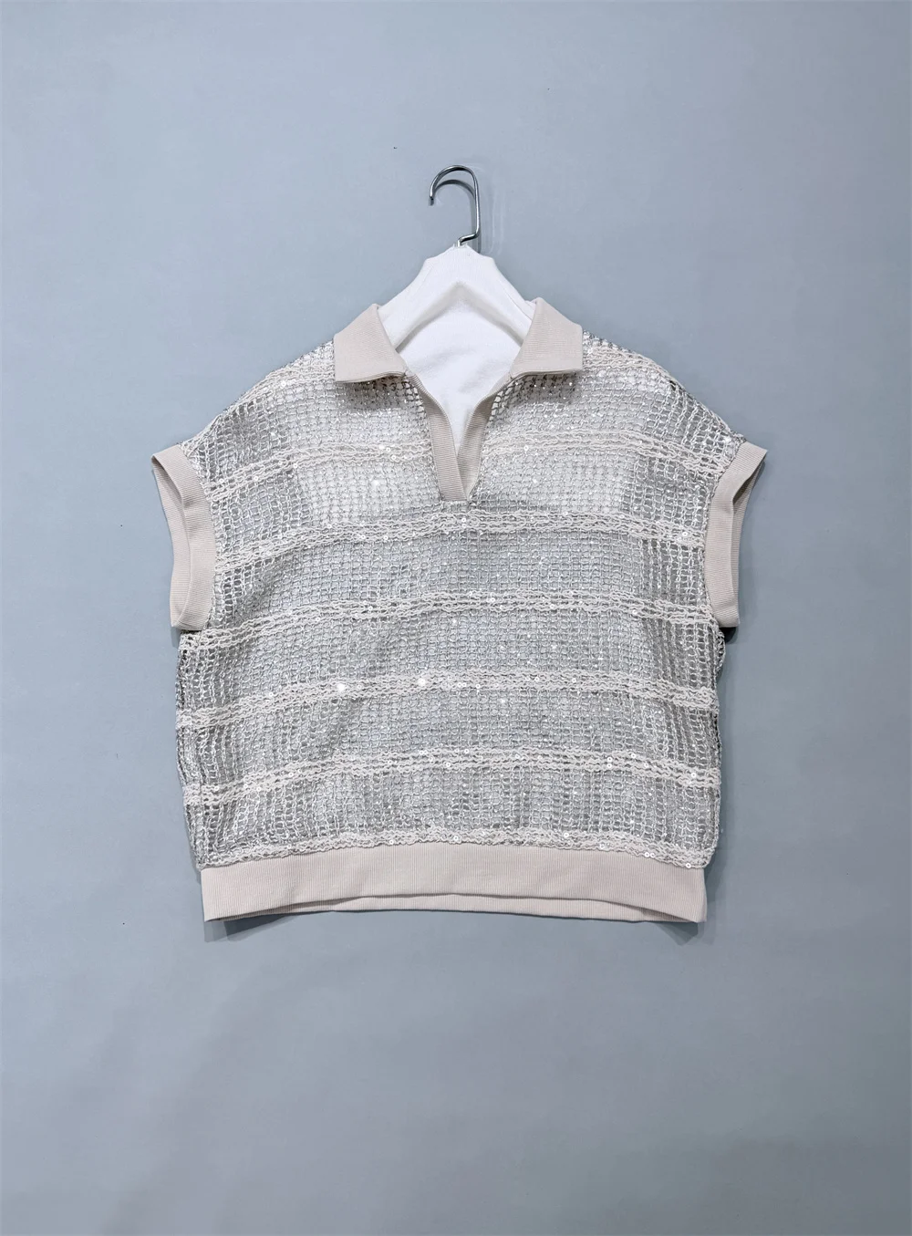2026 Summer Women's Sleeveless Polo Shirt Sequined Striped Top
2026 Summer Women's Sleeveless Polo Shirt Sequined Striped Top