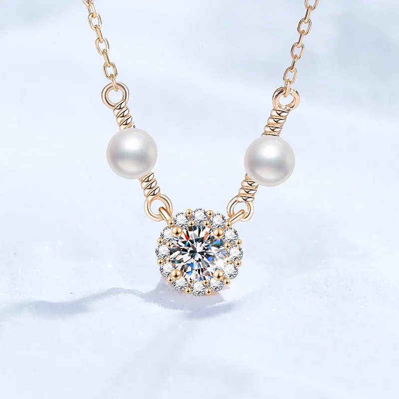 PT950 Платиновый муассанит в сочетании с подвеской из натурального пресноводного жемчуга, нишевым дизайном, женским ожерельем на ключице, отпечаток PT950
PT950 Платиновый муассанит в сочетании с подвеской из натурального пресноводного жемчуга, нишевым дизайном, женским ожерельем на ключице, отпечаток PT950