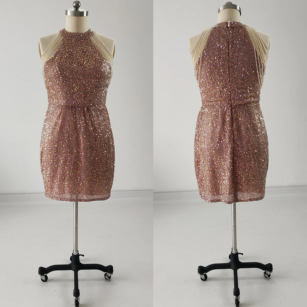 Real Photo Sequins Halter Prom Dress Beads Tassel Sleeveless Zipper Back Mermaid Above Knee Plus size Women Formal Party Gowns
Real Photo Sequins Halter Prom Dress Beads Tassel Sleeveless Zipper Back Mermaid Above Knee Plus size Women Formal Party Gowns