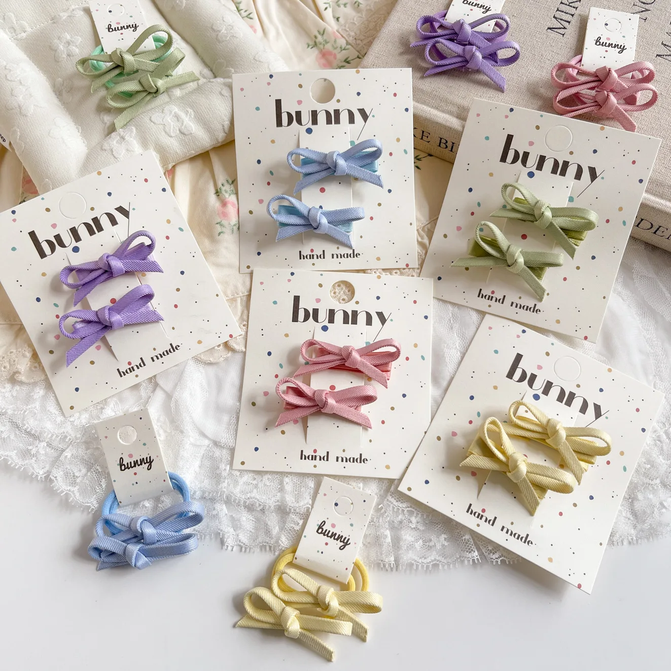 Bow Tie Hair Clips Set 2PCS Macaron Pastel Colors with Scrunchies Spring Side Hair Clips for Girls Sweet Style
Bow Tie Hair Clips Set 2PCS Macaron Pastel Colors with Scrunchies Spring Side Hair Clips for Girls Sweet Style