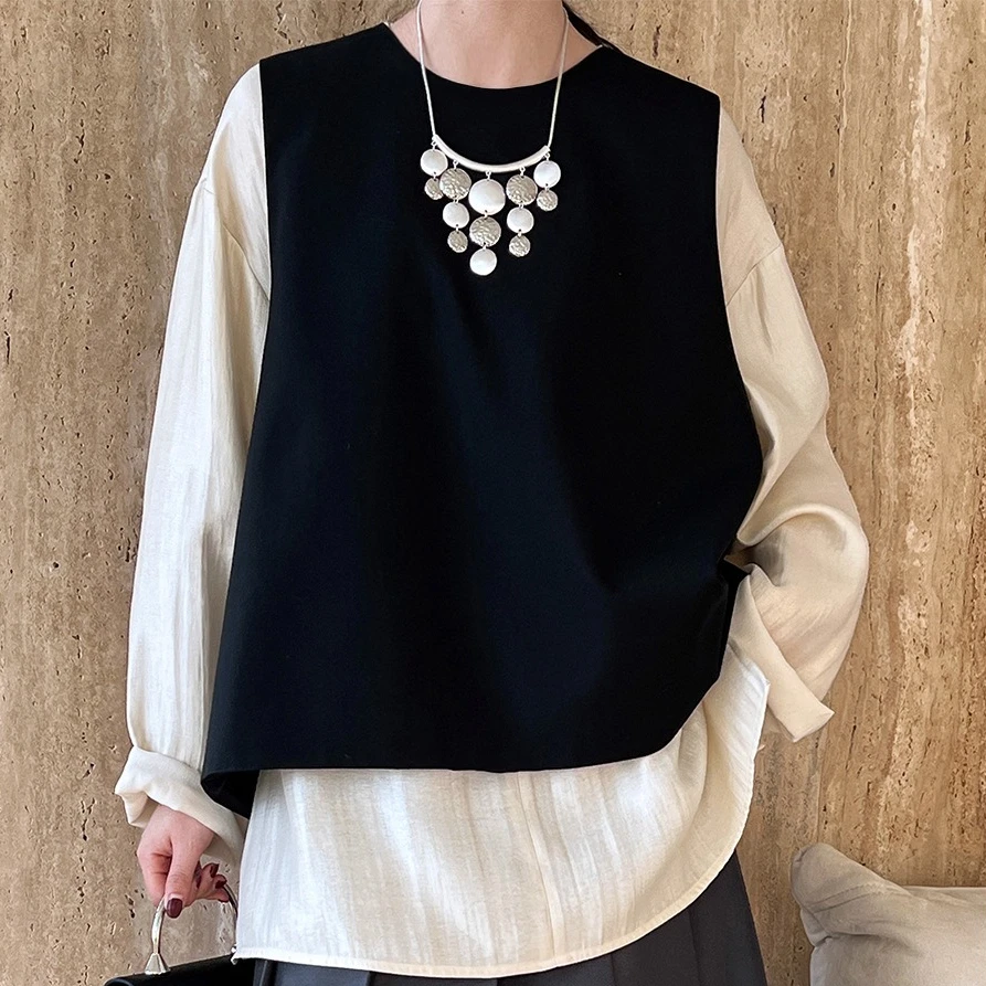Women Vests Coat Solid Jackets Button Slit Round Neck Sleeveless Wide Waisted Slight Strech Loose Casual Office Lady 2026 Autumn
Women Vests Coat Solid Jackets Button Slit Round Neck Sleeveless Wide Waisted Slight Strech Loose Casual Office Lady 2026 Autumn