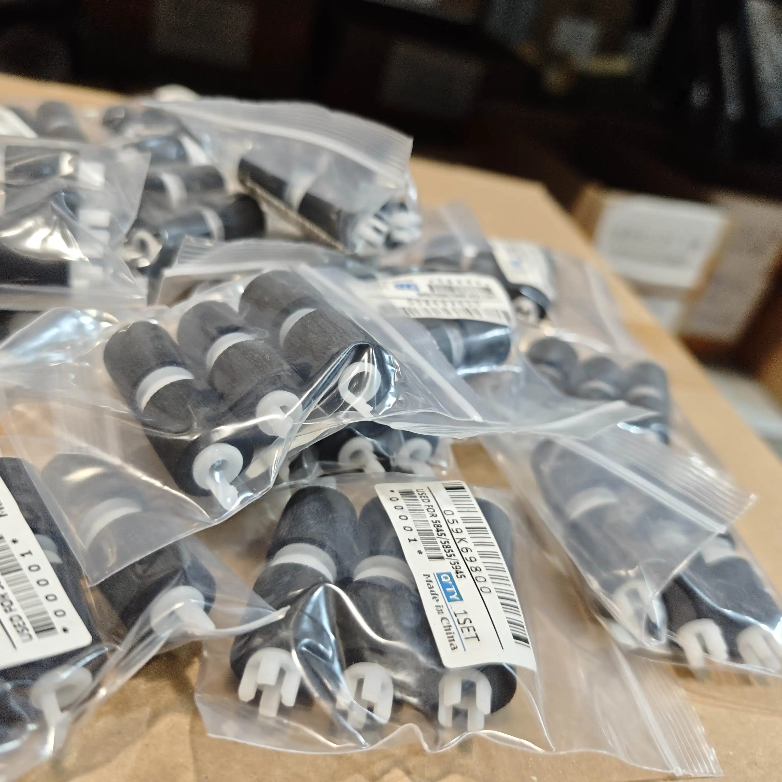 1 компл. 10 компл. для xerox 5775 5875 WorkCentre WC 5845 5855 5755 5675 5765 5775 5790 5875 5890 комплект роликов подачи бумаги 059K69800 WC5775 
1 компл. 10 компл. для xerox 5775 5875 WorkCentre WC 5845 5855 5755 5675 5765 5775 5790 5875 5890 комплект роликов подачи бумаги 059K69800 WC5775