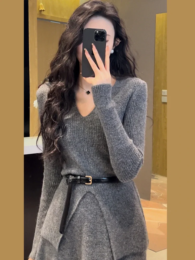 New Autumn Elegant Style Knitted Sweater +skirt Fashionable Advanced Grace Inner Suit High-end Outfit Complete Set for Women
New Autumn Elegant Style Knitted Sweater +skirt Fashionable Advanced Grace Inner Suit High-end Outfit Complete Set for Women