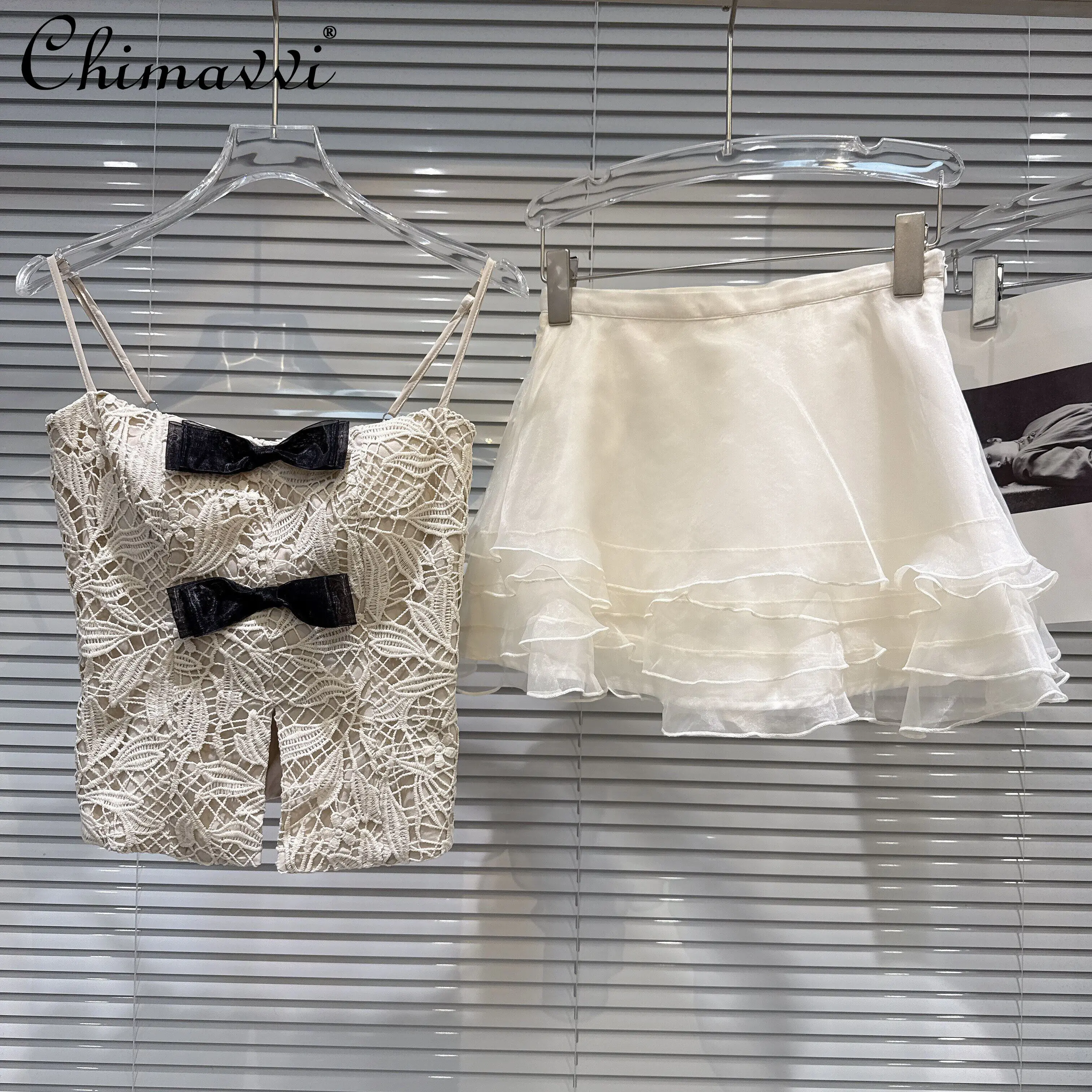 2026 Summer Korean Fashion Sweet Cool Girl Bow Lace Suspender Top High Waist A-line Chiffon Short Skirt Two-piece Suit for Women
2026 Summer Korean Fashion Sweet Cool Girl Bow Lace Suspender Top High Waist A-line Chiffon Short Skirt Two-piece Suit for Women