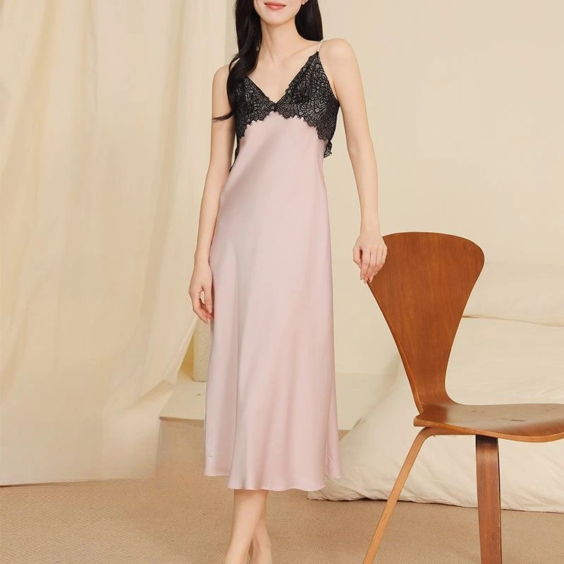 2026 Summer New Fashion Sexy Pure Desire Style V-neck Lace Edge Dress French Style Dress with Chest Cushion Suspender Women's
2026 Summer New Fashion Sexy Pure Desire Style V-neck Lace Edge Dress French Style Dress with Chest Cushion Suspender Women's