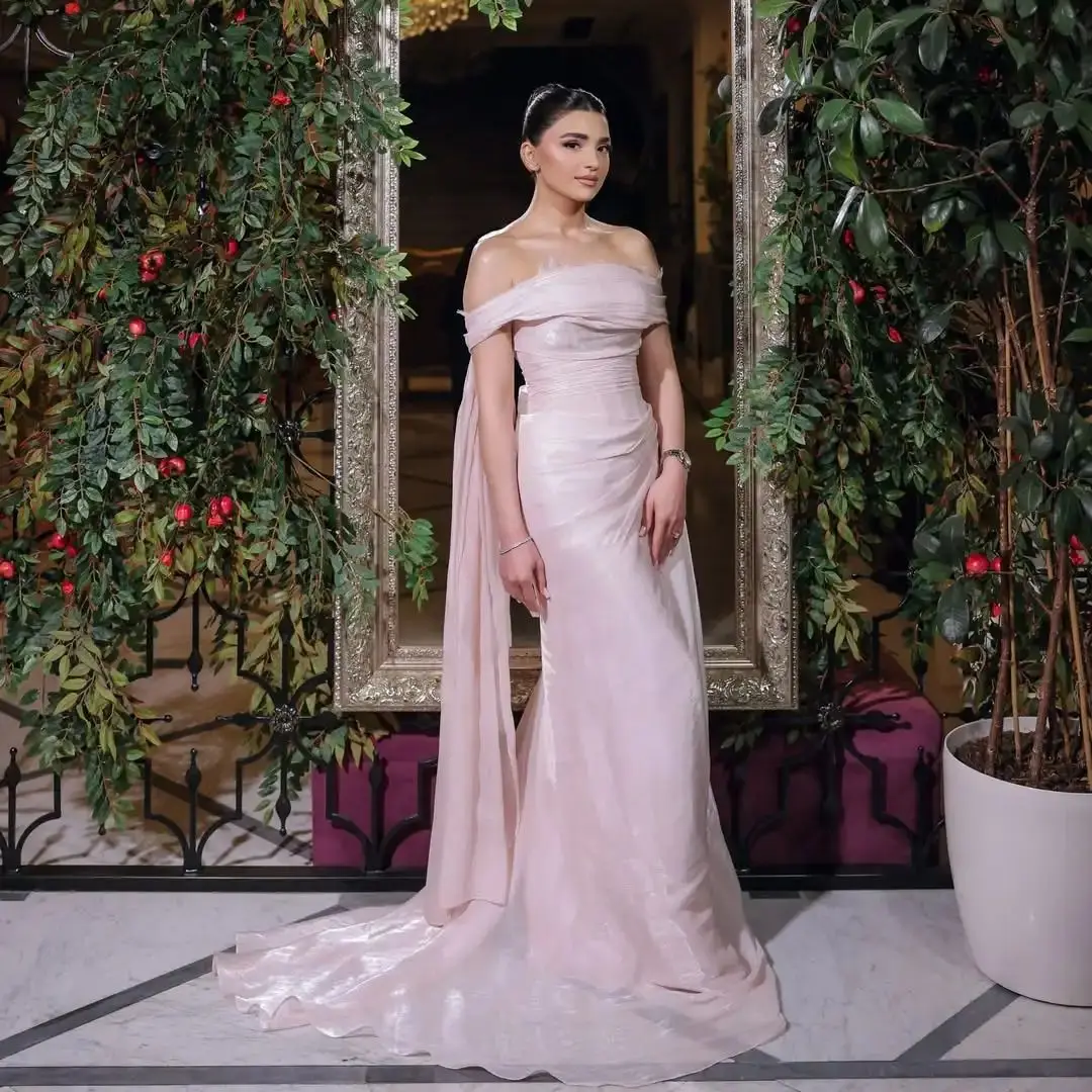 Ofherown Elegant Blush Pink Off-Shoulder Evening Gown 2026 Sheer Drape Prom Dress for Formal Party Wedding Guest Customized
Ofherown Elegant Blush Pink Off-Shoulder Evening Gown 2026 Sheer Drape Prom Dress for Formal Party Wedding Guest Customized