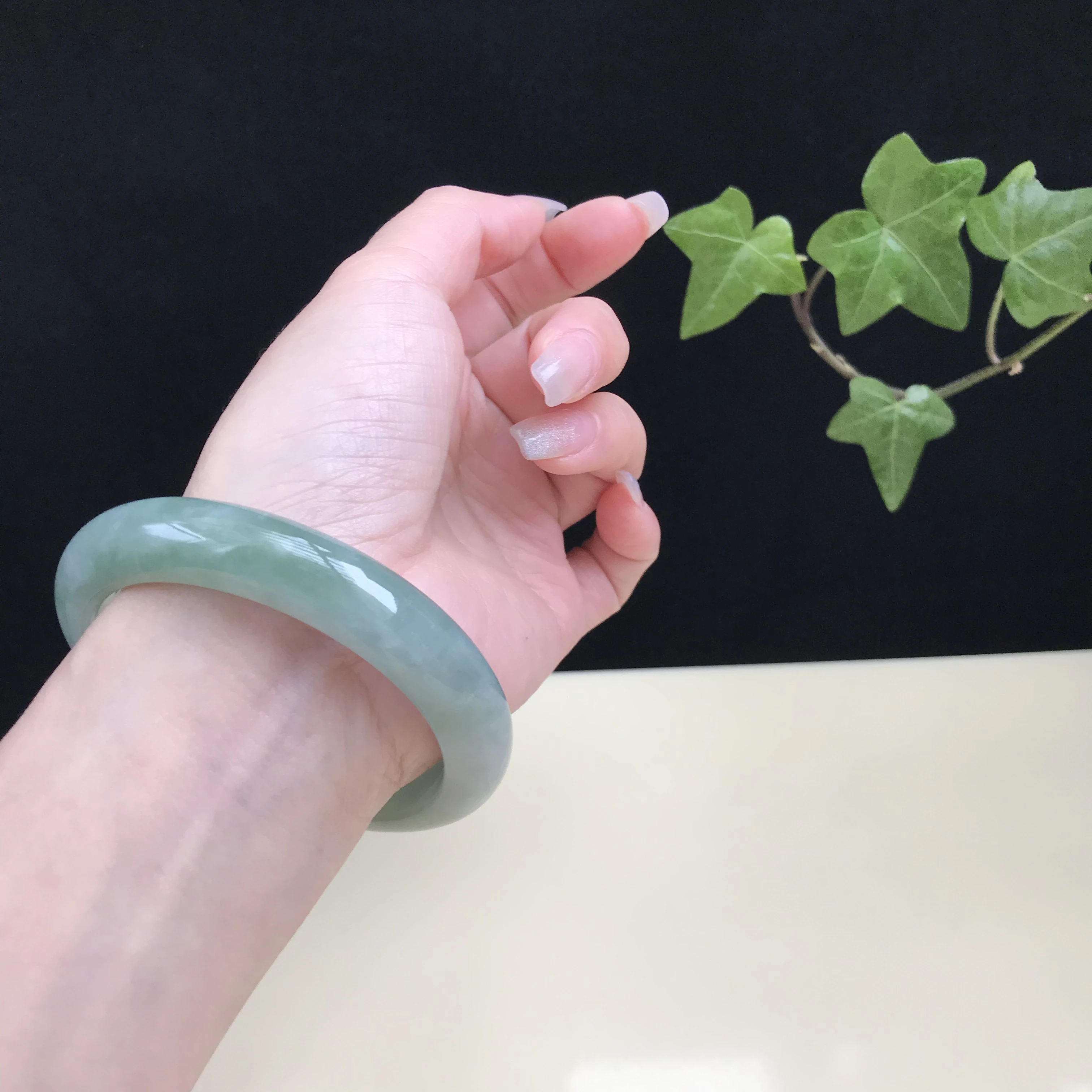 Burma 100%Genuine High-end Jadeite Bracelet Jewelry Jade Bangles For Women 58mm (With Certificate)
Burma 100%Genuine High-end Jadeite Bracelet Jewelry Jade Bangles For Women 58mm (With Certificate)