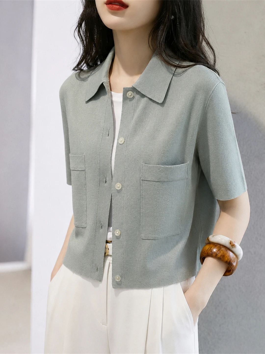 Elegant Neck Ice Silk Knitted Cardigan Women's Single Button Simple Color Top Summer Fashion Casual Wear
Elegant Neck Ice Silk Knitted Cardigan Women's Single Button Simple Color Top Summer Fashion Casual Wear
