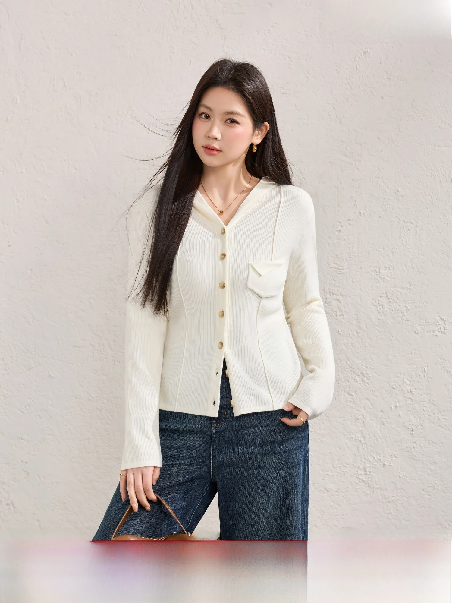 Синий модный вязаный джемпер большого размера с капюшоном для женщин, весенняя новинка, приталенный, с длинным рукавом, для ношения под одеждой, повседневный стиль
Синий модный вязаный джемпер большого размера с капюшоном для женщин, весенняя новинка, приталенный, с длинным рукавом, для ношения под одеждой, повседневный стиль