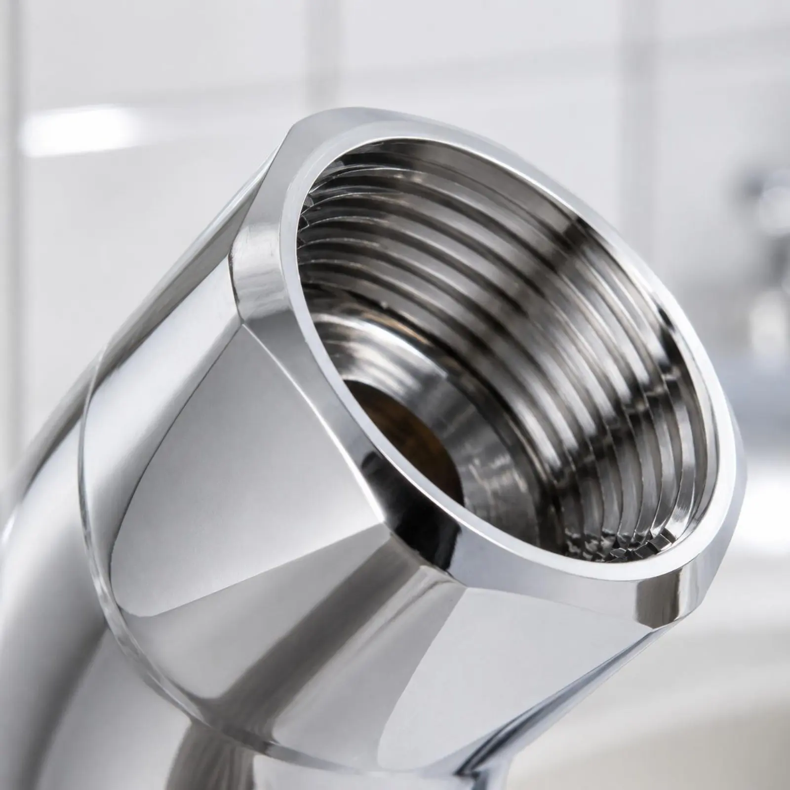 Adjustable Shower Angle Adapter Universal Interface Swivel Shower Elbow Bathroom Fixture Corrosion Resistant Leakproof
Adjustable Shower Angle Adapter Universal Interface Swivel Shower Elbow Bathroom Fixture Corrosion Resistant Leakproof