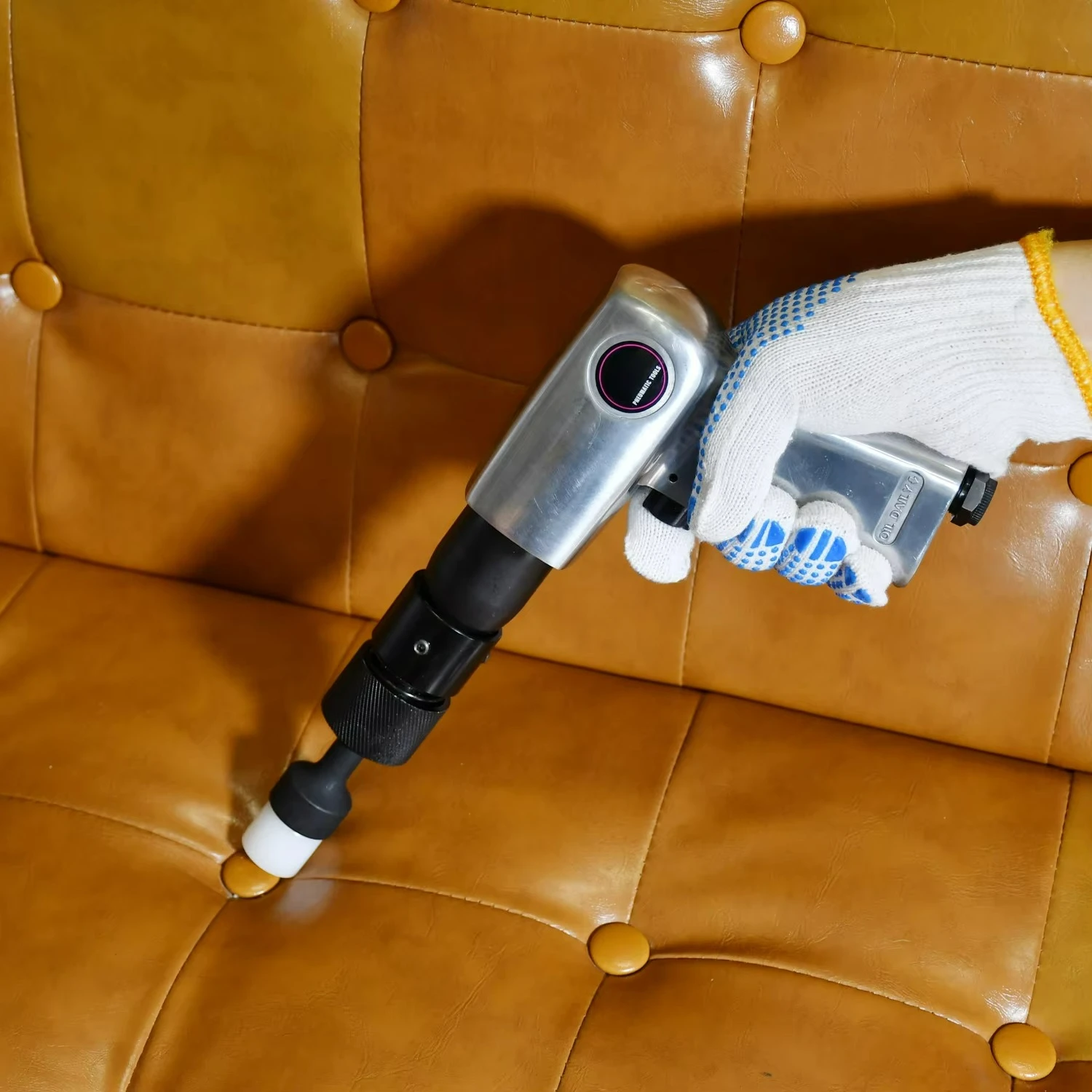 High Efficiency Pneumatic Hammer Nail Gun for Upholstery Buttons Pins Nailer Sofa Bed Scalp Soft Pull Button Cloth Pushpin
High Efficiency Pneumatic Hammer Nail Gun for Upholstery Buttons Pins Nailer Sofa Bed Scalp Soft Pull Button Cloth Pushpin