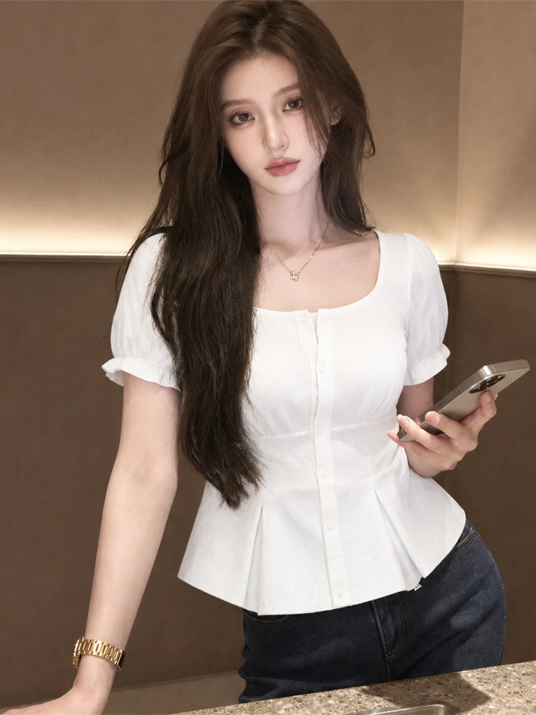 Fashionable Ice Silk Knitted Top with Single Button Square Collar Short Sleeve Commute Friendly Style for Summer 2026
Fashionable Ice Silk Knitted Top with Single Button Square Collar Short Sleeve Commute Friendly Style for Summer 2026