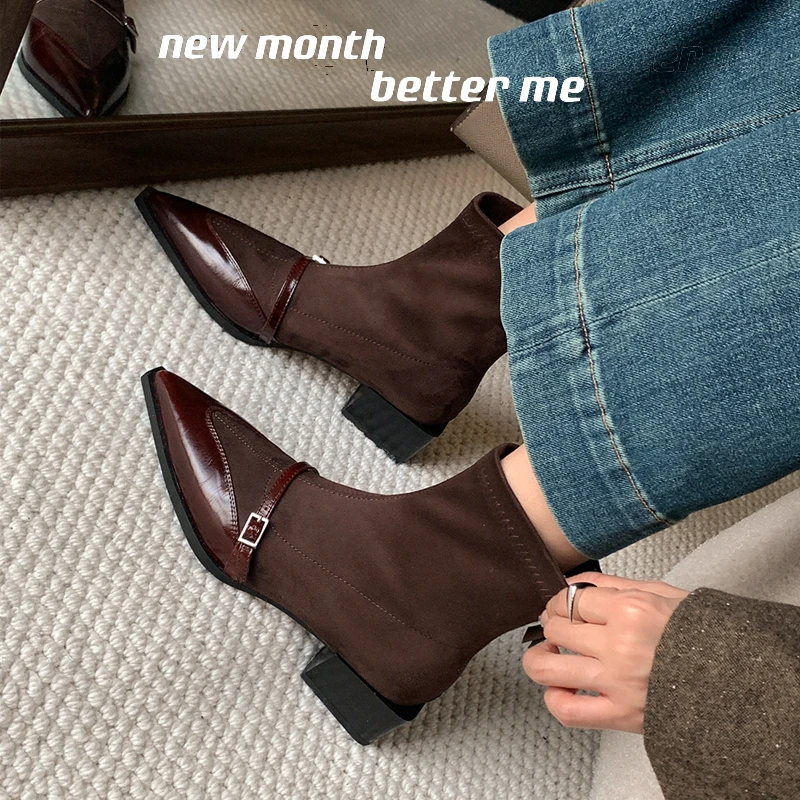 2026 осенне-зимние женские ботильоны высотой 22-24,5 см из воловьей кожи + эластичные фланелевые современные ботинки с острым носком, короткие ботинки на молнии сзади на толстом каблуке
2026 осенне-зимние женские ботильоны высотой 22-24,5 см из воловьей кожи + эластичные фланелевые современные ботинки с острым носком, короткие ботинки на молнии сзади на толстом каблуке