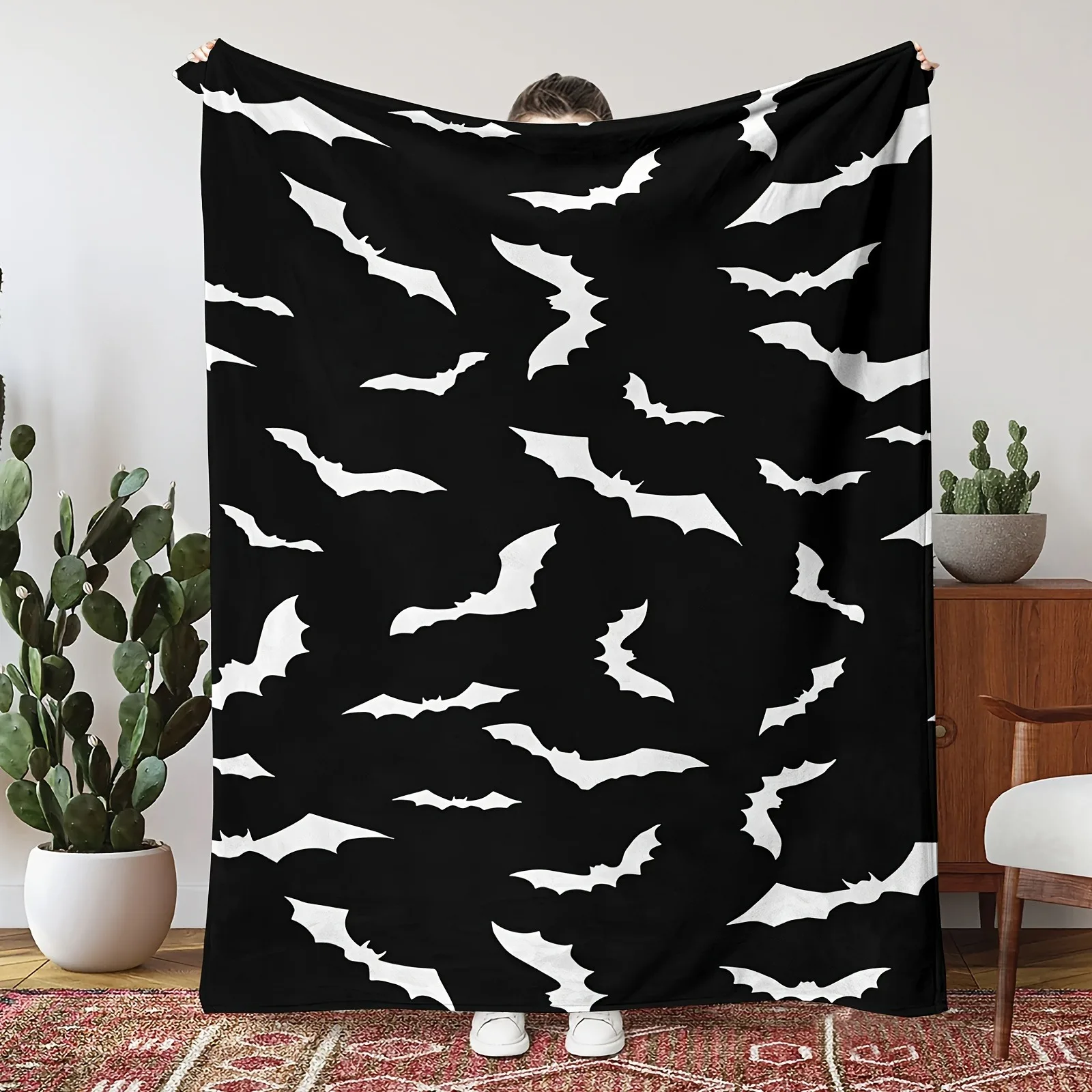 1 шт. одеяло с рисунком летучей мыши на Хэллоуин для уютных ночей, фланелевое одеяло, подарочное одеяло на Хэллоуин.
1 шт. одеяло с рисунком летучей мыши на Хэллоуин для уютных ночей, фланелевое одеяло, подарочное одеяло на Хэллоуин.