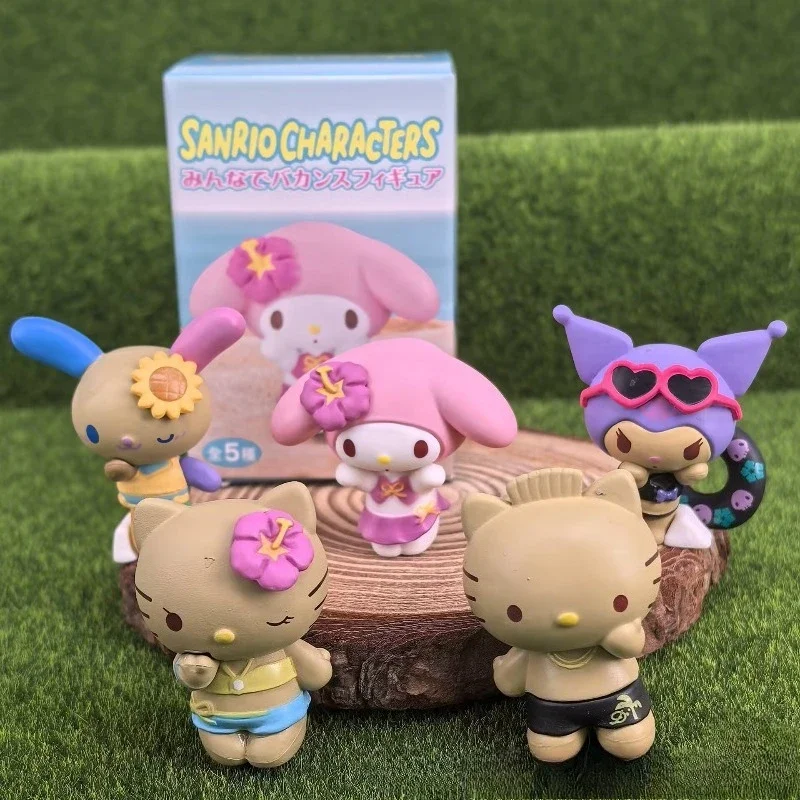 Фигурка аниме Sanrio Hello Kitty Kuromi Melody Black Skin Kt Cat Summer Seaside Vacation Series слепая коробка игрушка орнамент подарки для детей
Фигурка аниме Sanrio Hello Kitty Kuromi Melody Black Skin Kt Cat Summer Seaside Vacation Series слепая коробка игрушка орнамент подарки для детей