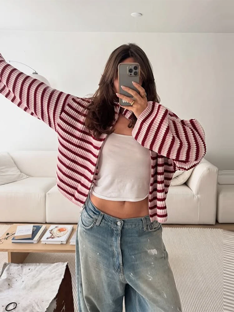 Striped Women Knitted Cardigan Casual Soft Female Loose Coat Zipper Long Sleeve Chic Streetwear Spring 2025 Lady
Striped Women Knitted Cardigan Casual Soft Female Loose Coat Zipper Long Sleeve Chic Streetwear Spring 2025 Lady