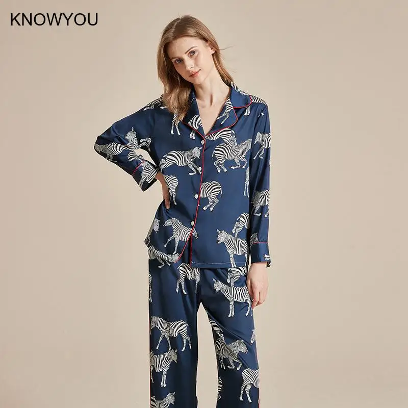 2025 New Satin Pajamas Suit Women Zebra Print Sleepwear Long Sleeve Shirt Pants Autumn and Winter New Nightwear Home Clothing
2025 New Satin Pajamas Suit Women Zebra Print Sleepwear Long Sleeve Shirt Pants Autumn and Winter New Nightwear Home Clothing