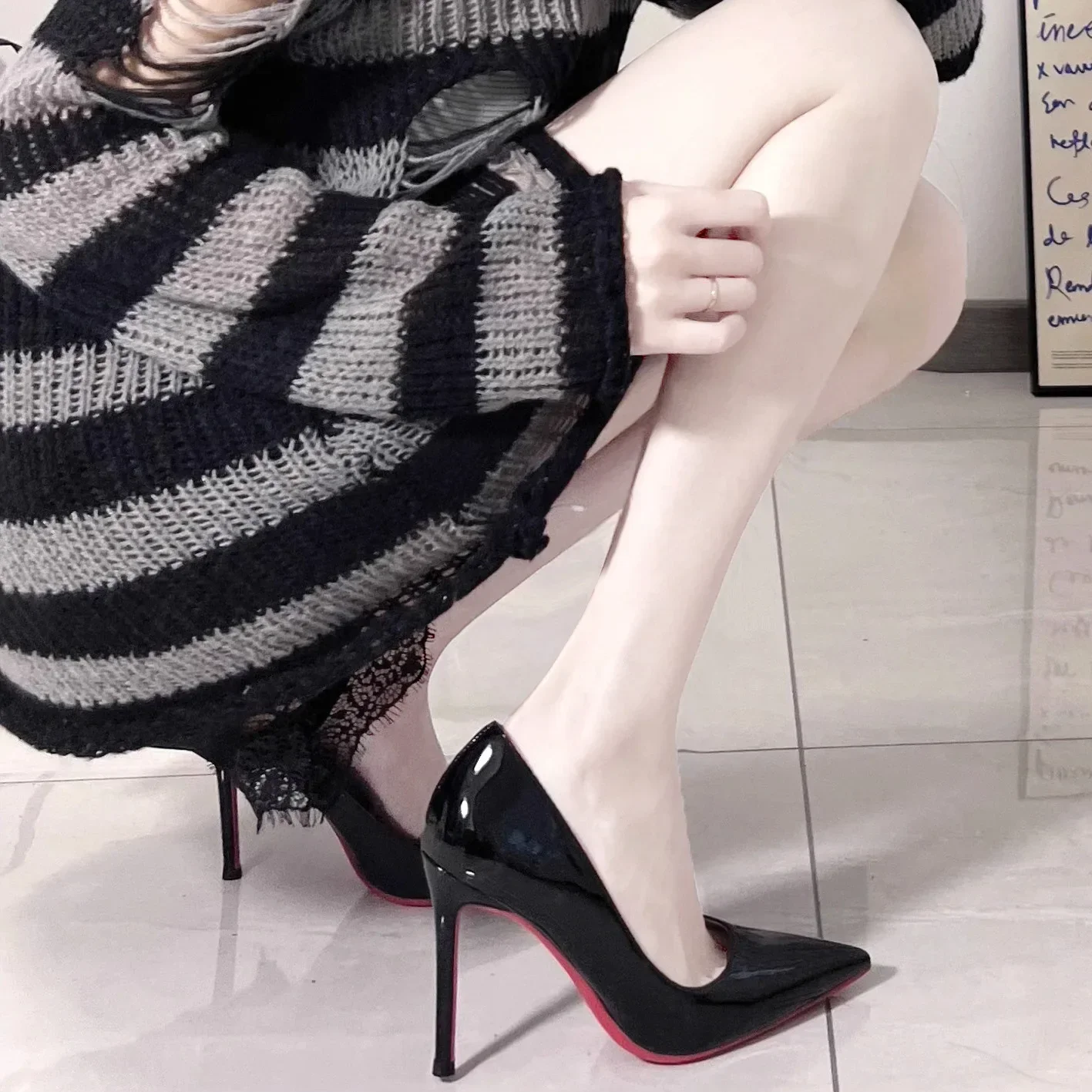 Women's High Heels New Pointed Toe Thin Heel Sexy Glossy Elegance Single Shoes Leather Women's Footwear
Women's High Heels New Pointed Toe Thin Heel Sexy Glossy Elegance Single Shoes Leather Women's Footwear