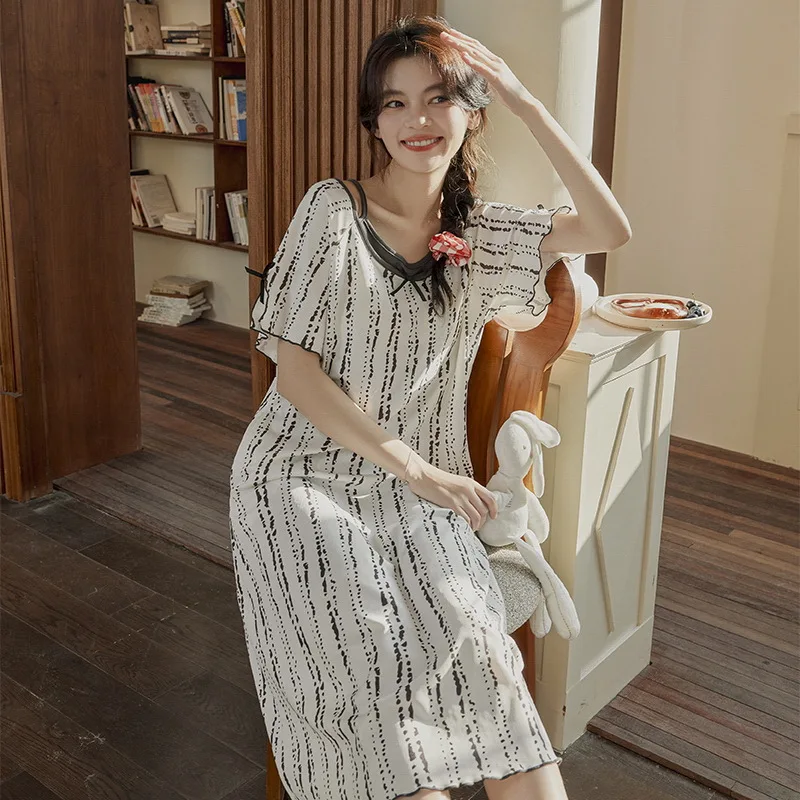 Summer Thin Ice Silk Short Sleeve Strap Sleep Dress Women's Home Clothes Skirt Medium Length Comfortable Breathable Nightgown
Summer Thin Ice Silk Short Sleeve Strap Sleep Dress Women's Home Clothes Skirt Medium Length Comfortable Breathable Nightgown