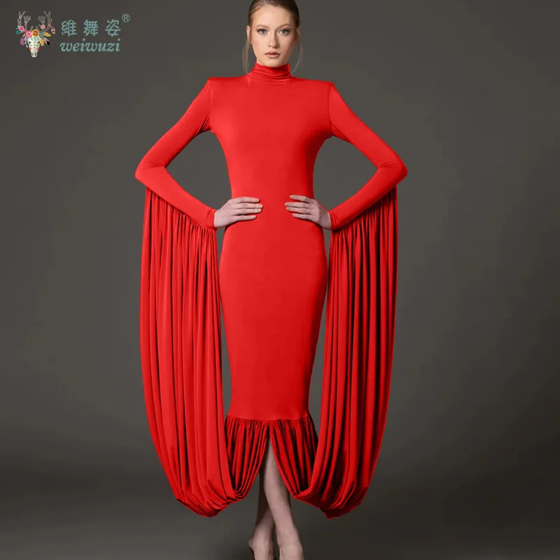 Autumn New Minimalist Slim Fit Solid Color Long Sleeved High Neck Evening Dress with Personalized Hem and Pleated Splicing
Autumn New Minimalist Slim Fit Solid Color Long Sleeved High Neck Evening Dress with Personalized Hem and Pleated Splicing