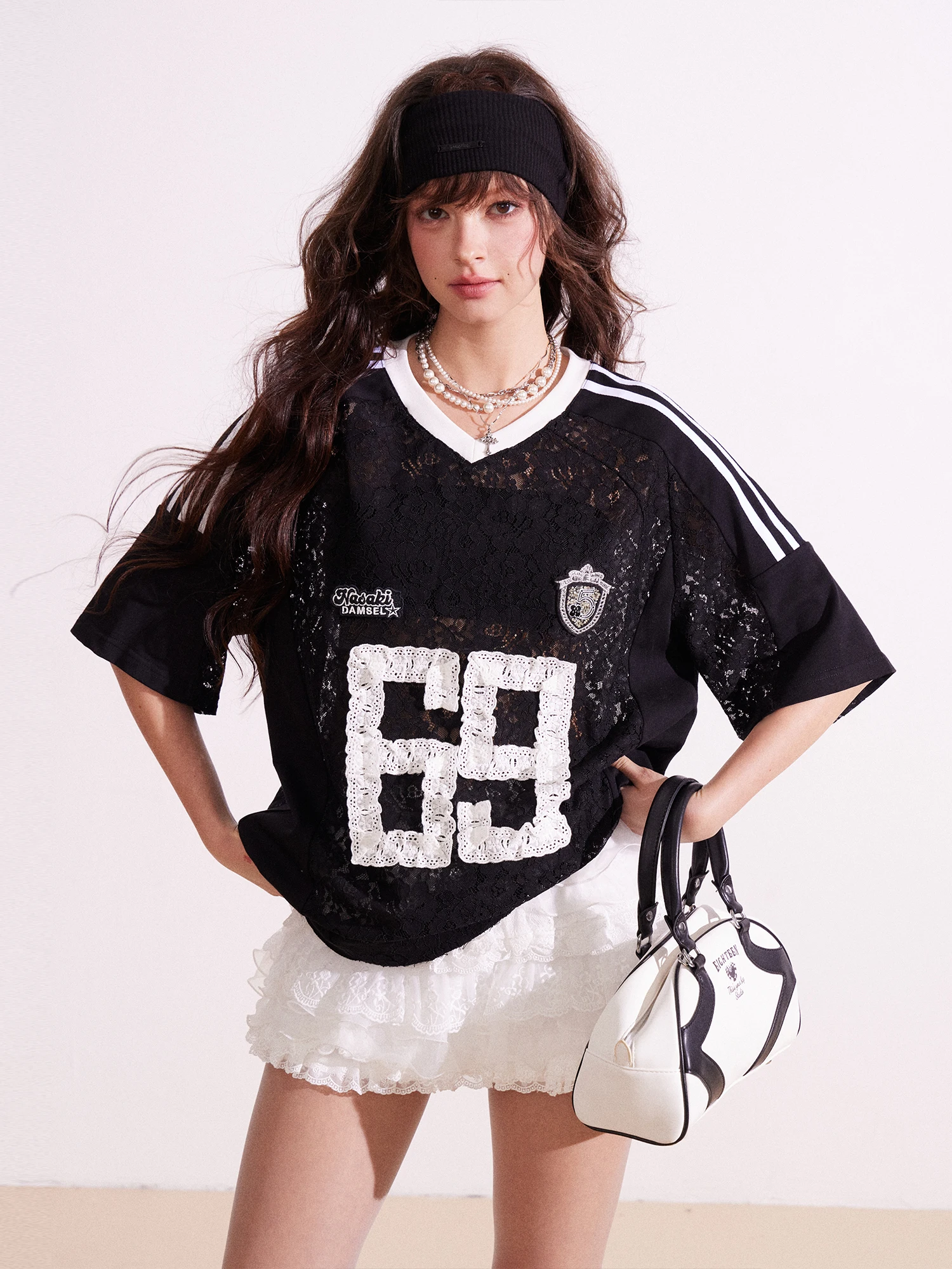 Street Style Summer Korean Sportswear Color Block Lace T-Shirt Women's Short Sleeve Loose Fit Transparent V-Neck Top
Street Style Summer Korean Sportswear Color Block Lace T-Shirt Women's Short Sleeve Loose Fit Transparent V-Neck Top