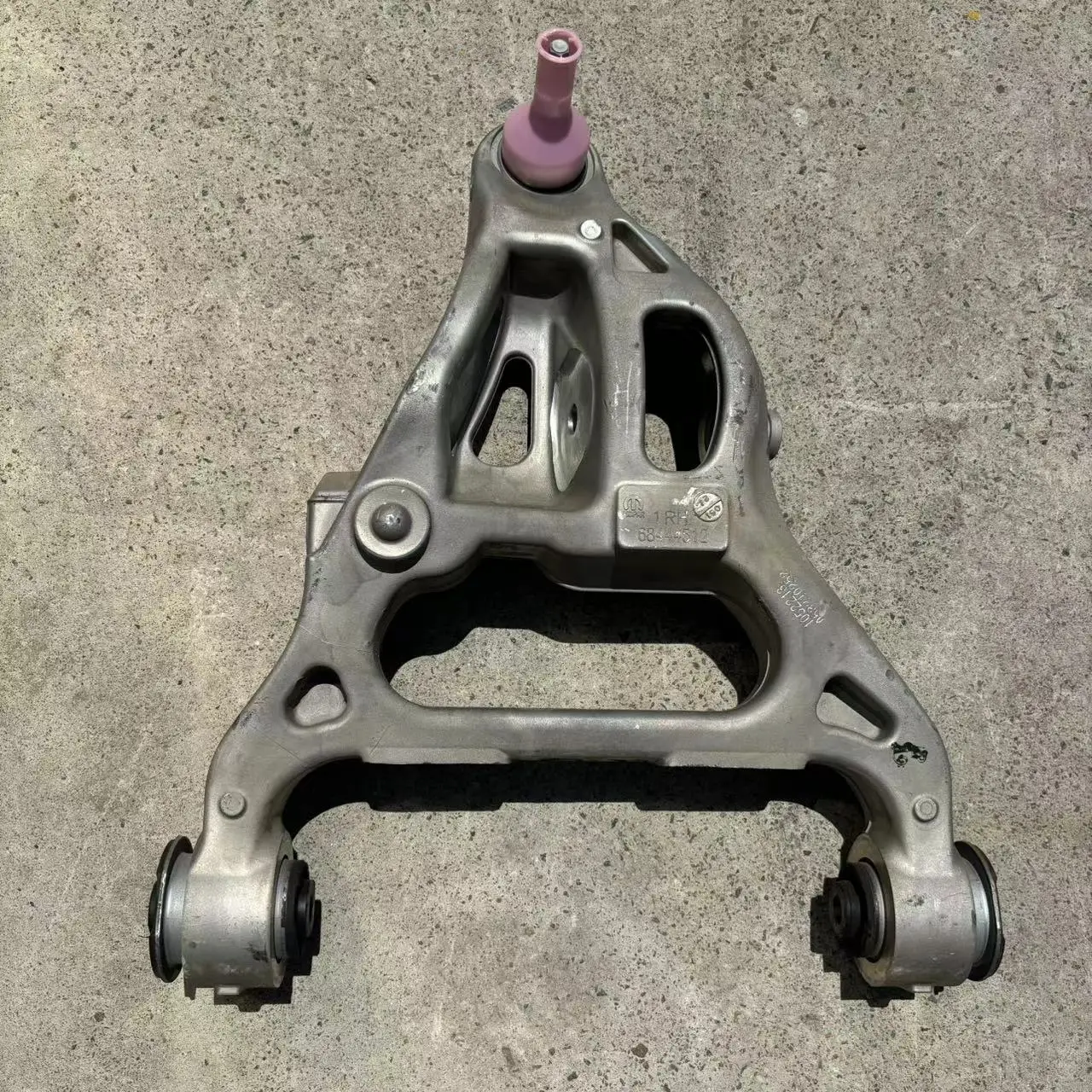 Automobile Suspension System Under Suspension \R 68444512AD For RAM Mopa
Automobile Suspension System Under Suspension \R 68444512AD For RAM Mopa
