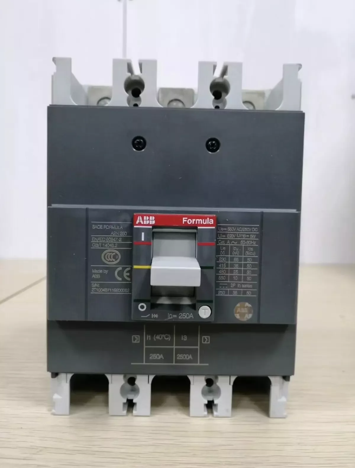 A2N250 TMF250/2500 FF 3P 10116448 1SDA066786R1 circuit breakers
A2N250 TMF250/2500 FF 3P 10116448 1SDA066786R1 circuit breakers