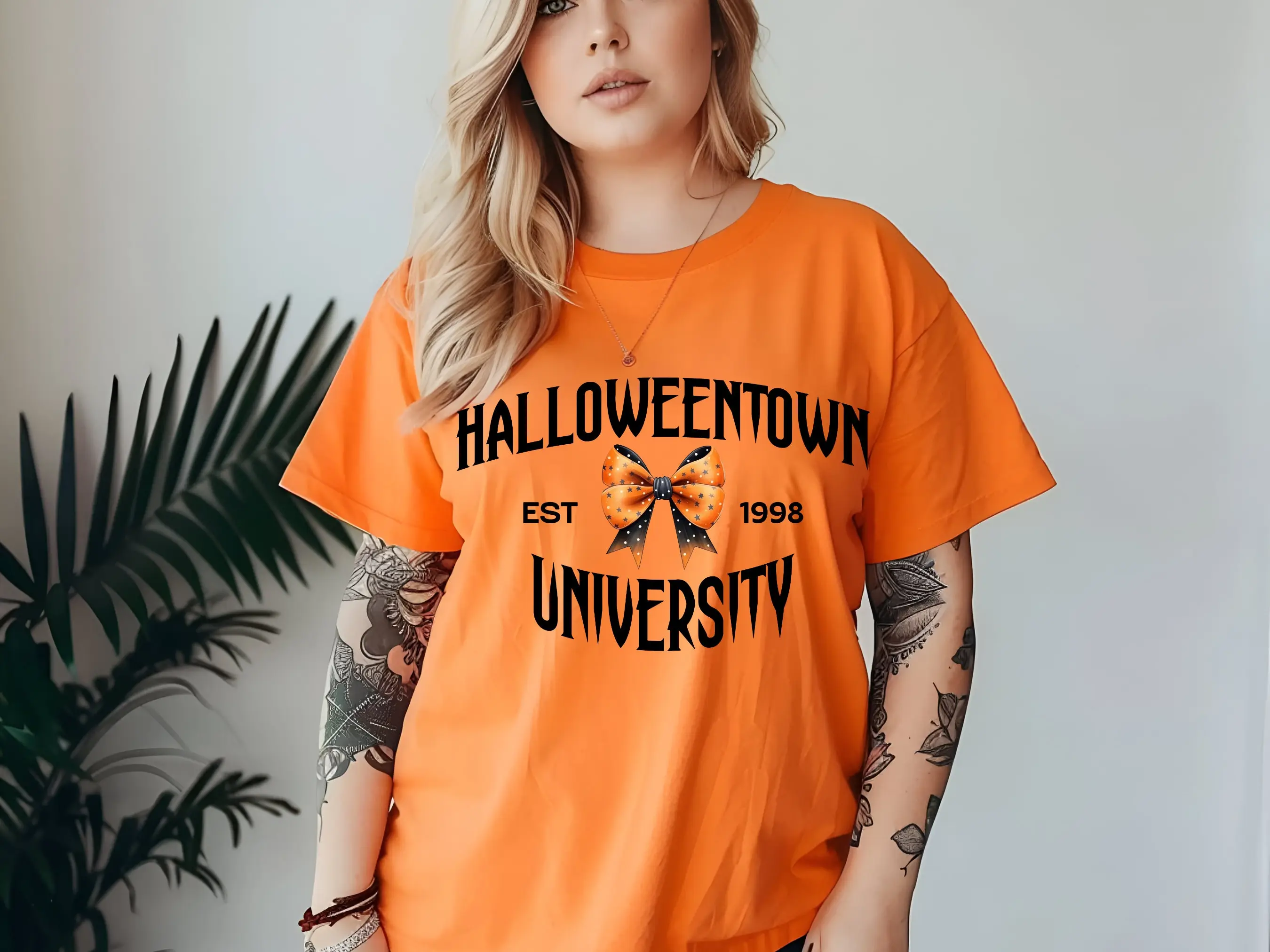 Футболка Halloweentown Est 1998, ретро футболка с круглым вырезом на Хэллоуин, окрашенная одежда
Футболка Halloweentown Est 1998, ретро футболка с круглым вырезом на Хэллоуин, окрашенная одежда