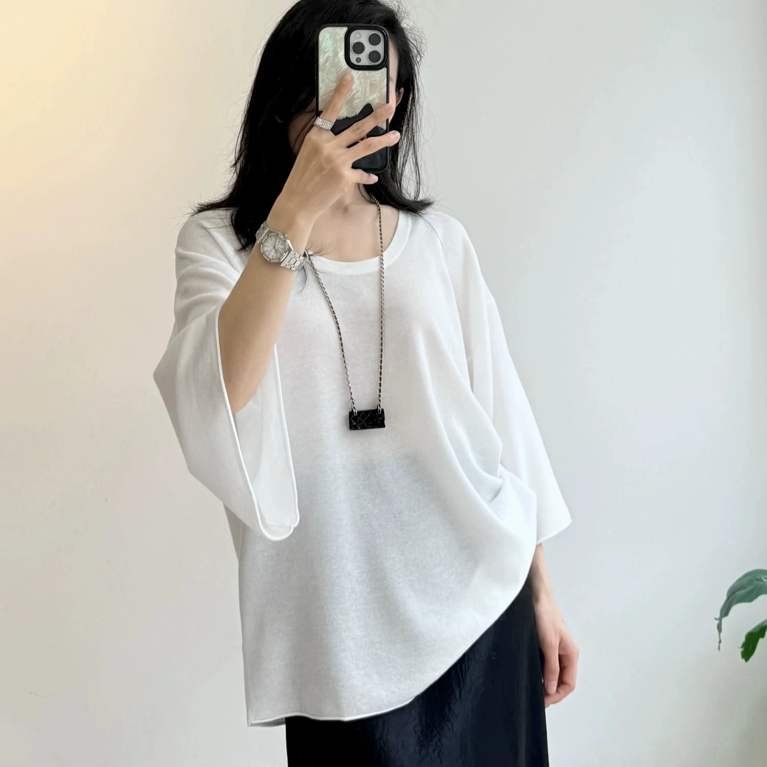 New Spring/Summer Style Three-Quarter Sleeve Top Deep U-Neck Loose Knit T-Shirt for Women
New Spring/Summer Style Three-Quarter Sleeve Top Deep U-Neck Loose Knit T-Shirt for Women