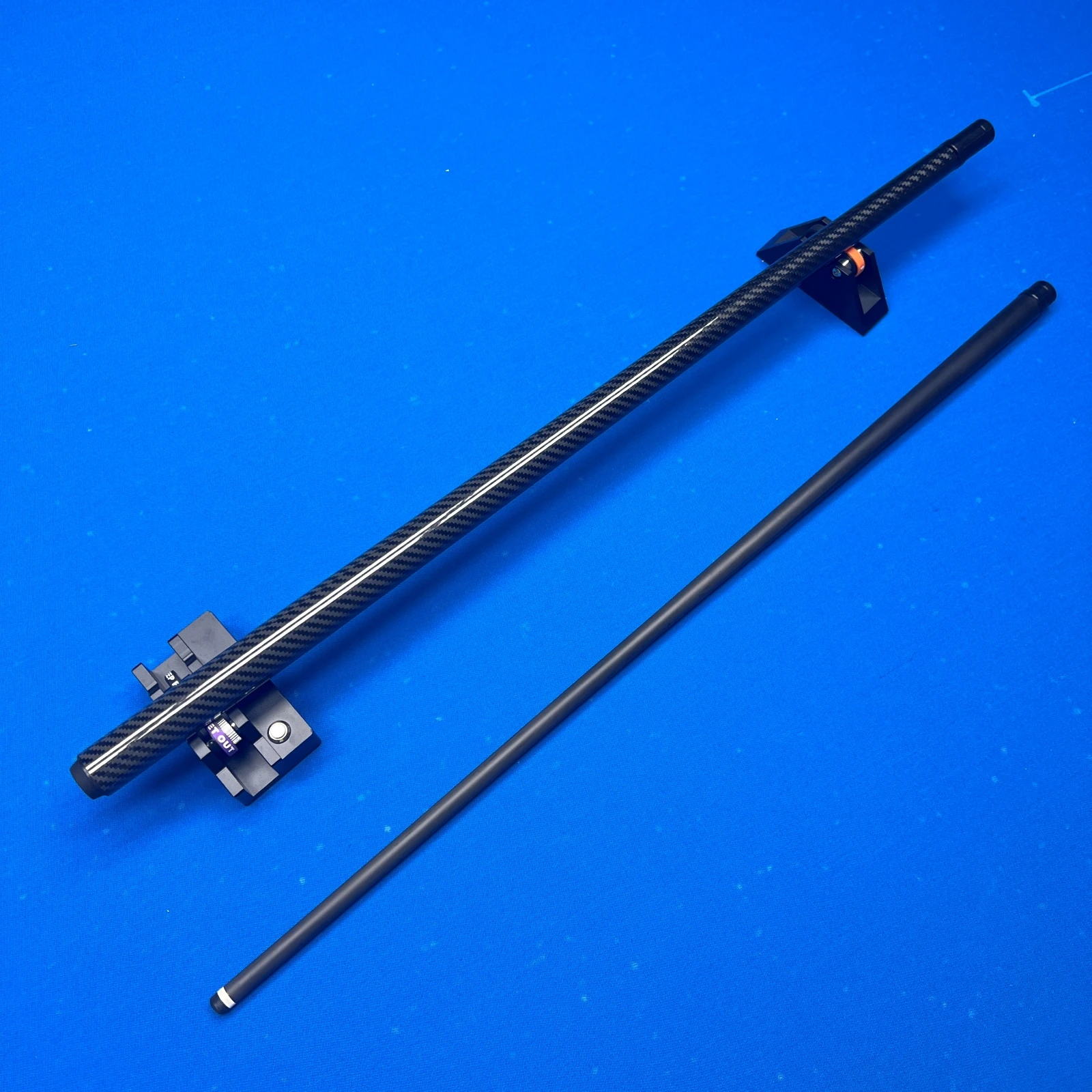 12.5mm Carbon Fiber Billiard Cue Low Deflection Professional Pool Stick Multi Layer Tip 3/8x8 Stainless Joint Rear Weight Thread
12.5mm Carbon Fiber Billiard Cue Low Deflection Professional Pool Stick Multi Layer Tip 3/8x8 Stainless Joint Rear Weight Thread