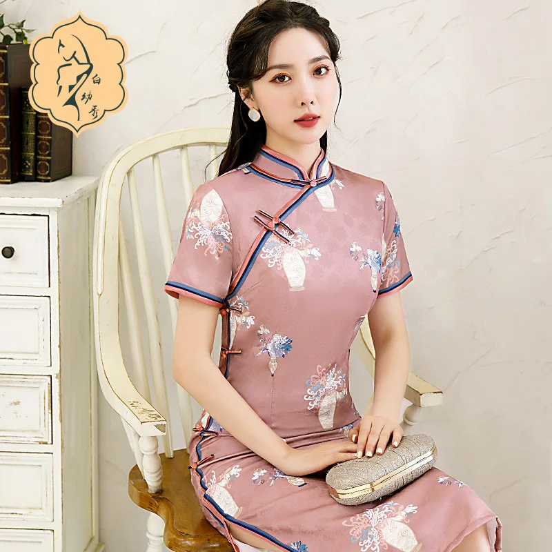 Autumn Elegant Short Sleeve Hight Split Cheongsam Sexy Mandarin Collar Chinese Women Printed Satin Qipao
Autumn Elegant Short Sleeve Hight Split Cheongsam Sexy Mandarin Collar Chinese Women Printed Satin Qipao