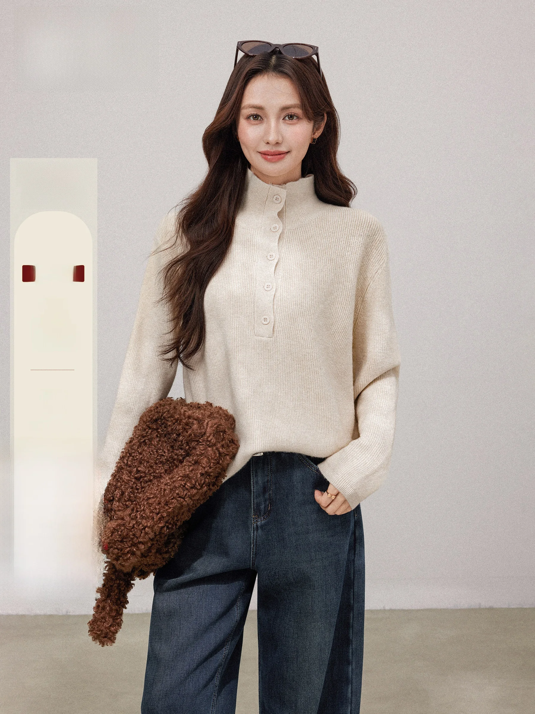 Женский вязаный свитер с высоким воротником и пуговицами, мягкий и уютный, модный корейский стиль, осенне-зимняя новинка
Женский вязаный свитер с высоким воротником и пуговицами, мягкий и уютный, модный корейский стиль, осенне-зимняя новинка