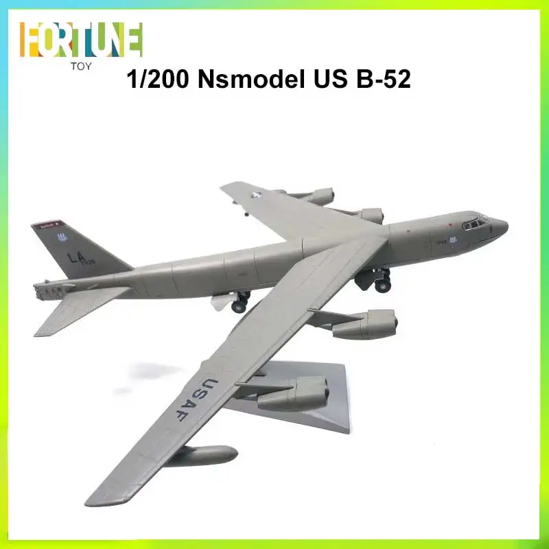 Масштабная модель американского бомбардировщика B-52 из сплава, литая под давлением, 1:200, готовая коллекционная игрушка-симулятор военного самолета
Масштабная модель американского бомбардировщика B-52 из сплава, литая под давлением, 1:200, готовая коллекционная игрушка-симулятор военного самолета