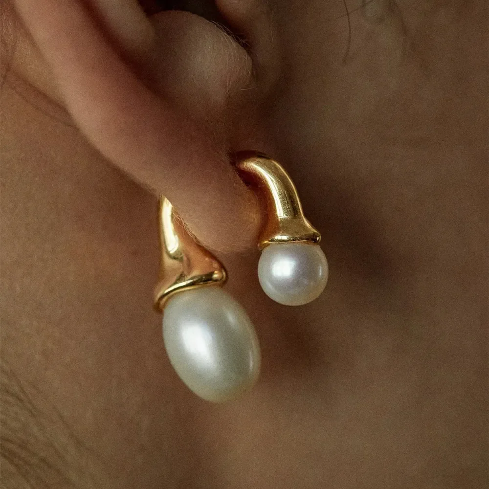 Ins Wind Front And Rear Size Pearl Earrings Stud for women Trend All-Match Fashion Women's Jewelry Gift Accessories
Ins Wind Front And Rear Size Pearl Earrings Stud for women Trend All-Match Fashion Women's Jewelry Gift Accessories